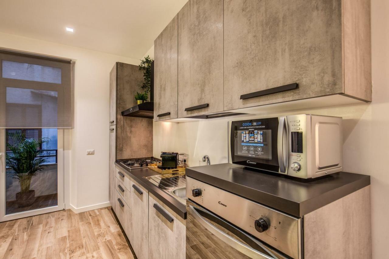 Lovely Rome Apartments - Historic City Center Екстериор снимка