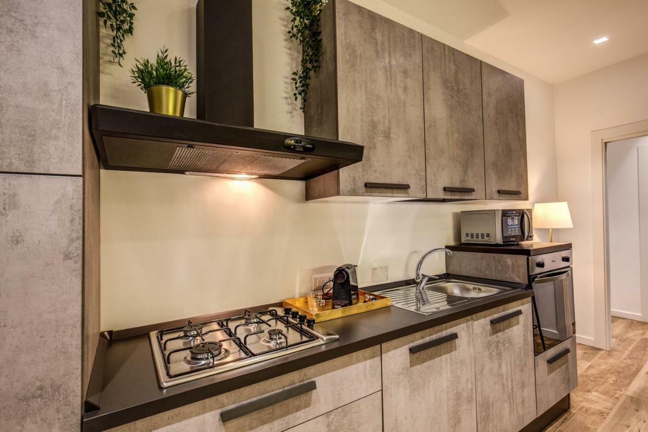 Lovely Rome Apartments - Historic City Center Екстериор снимка